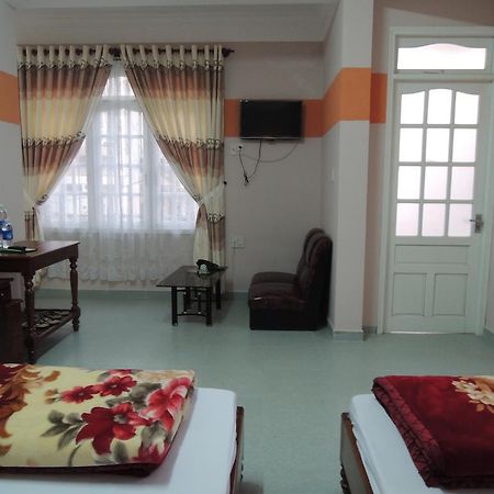 Hong Lan Hotel Da Lat Exterior photo